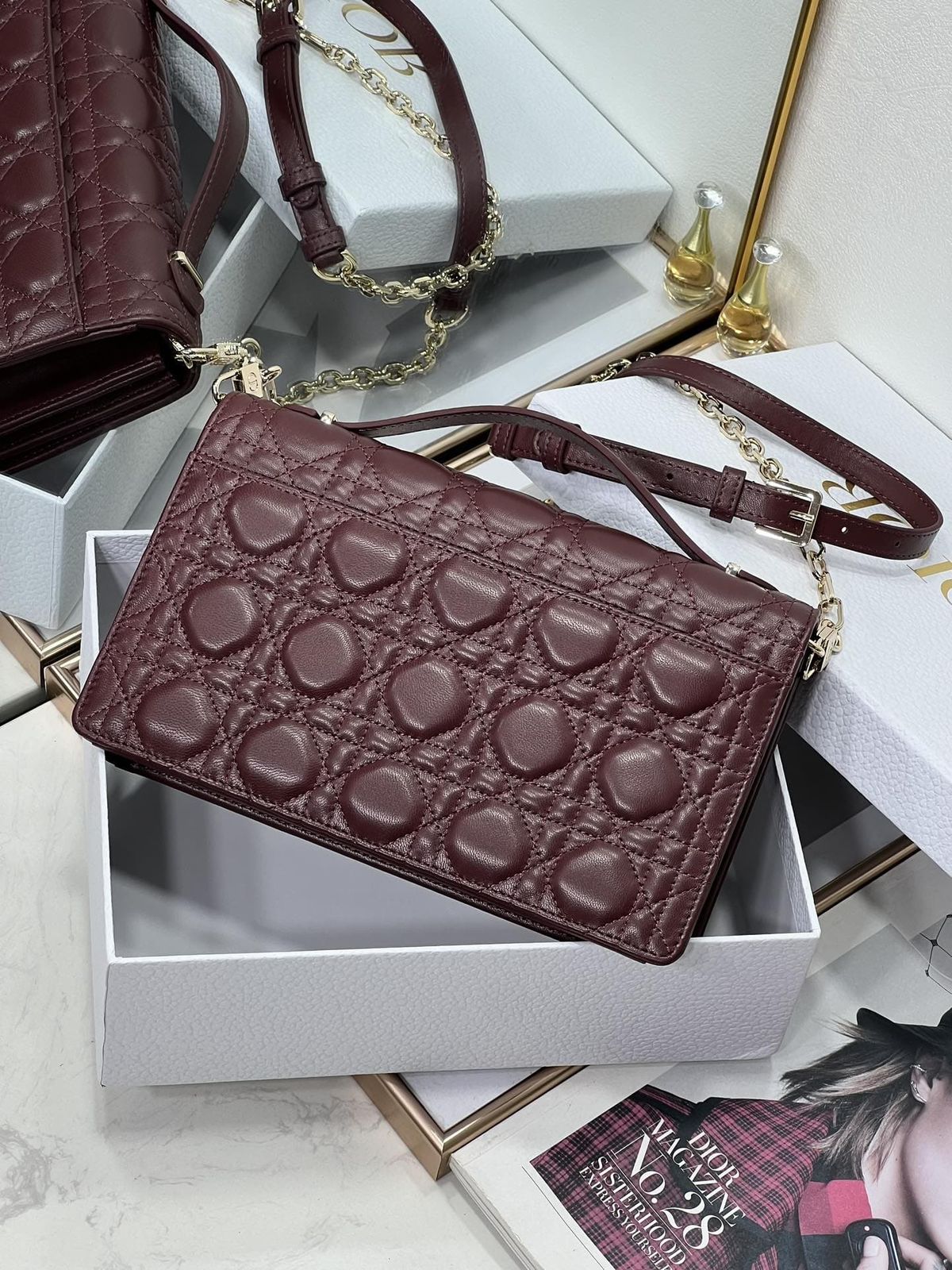 DIOR