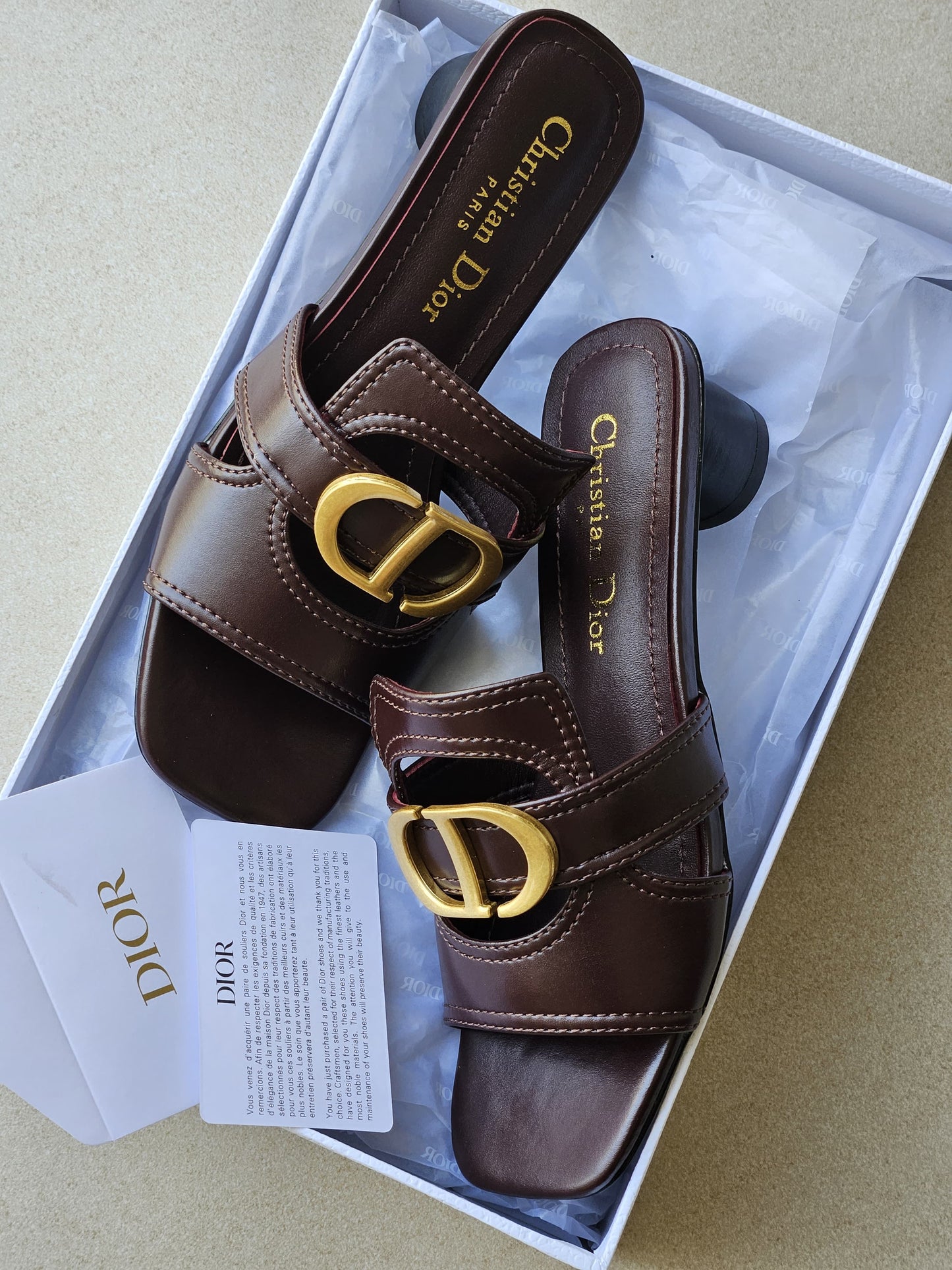 DIOR