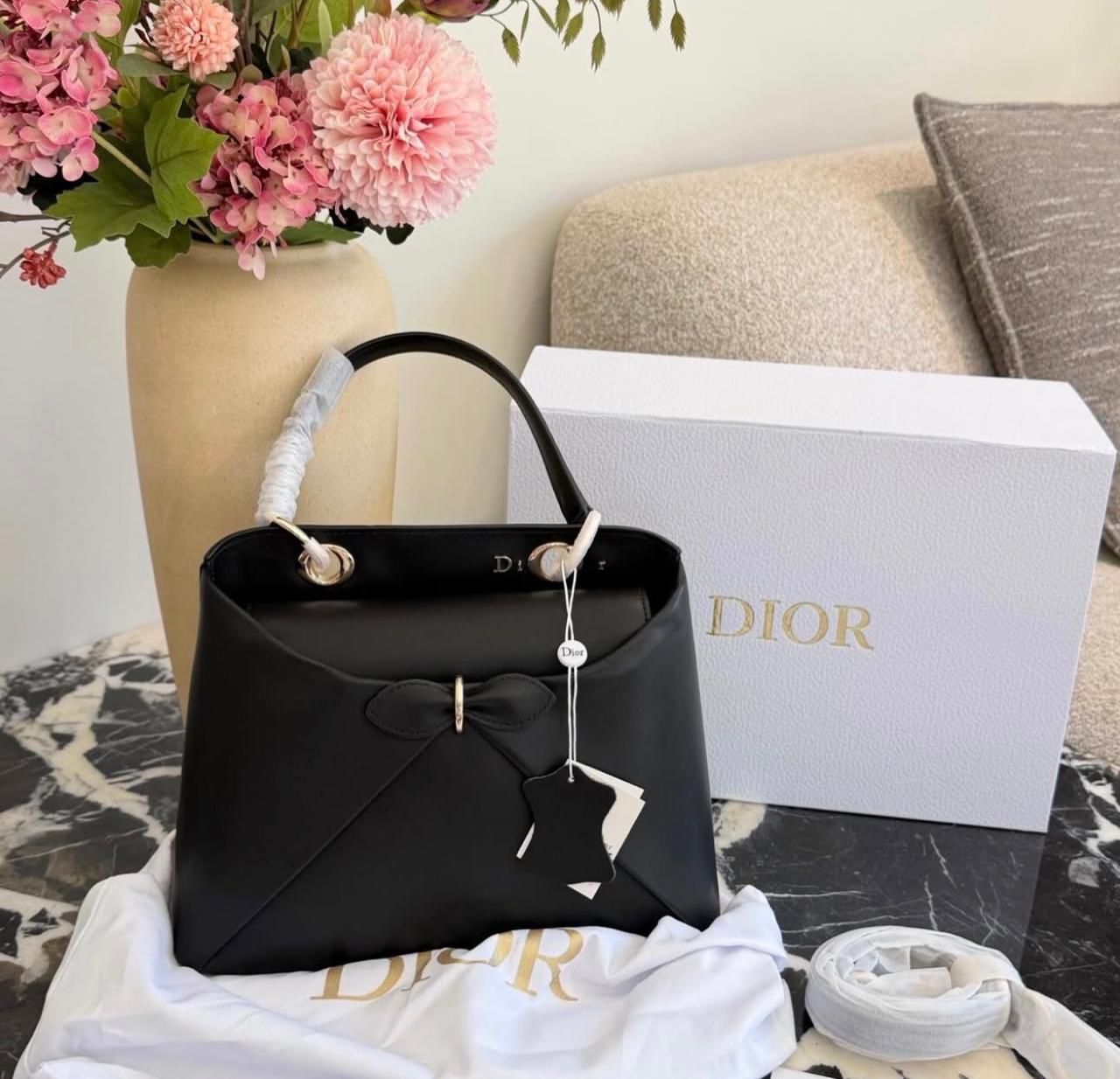 DIOR