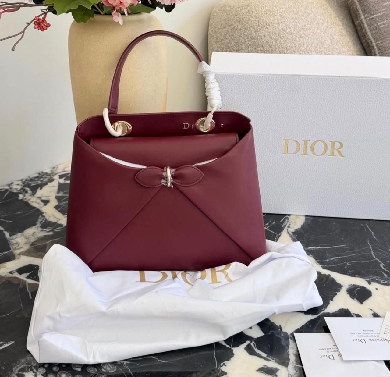 DIOR