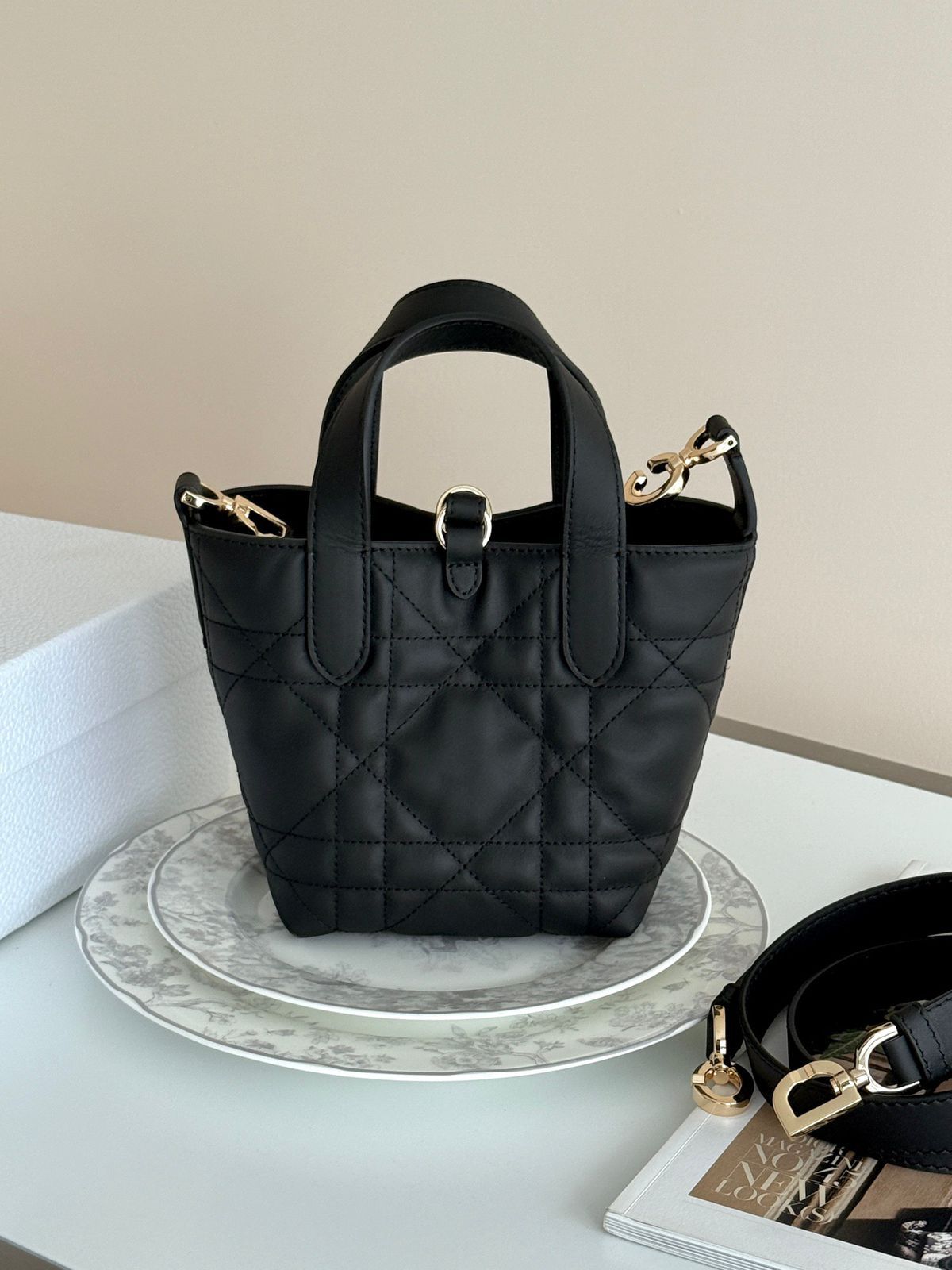DIOR