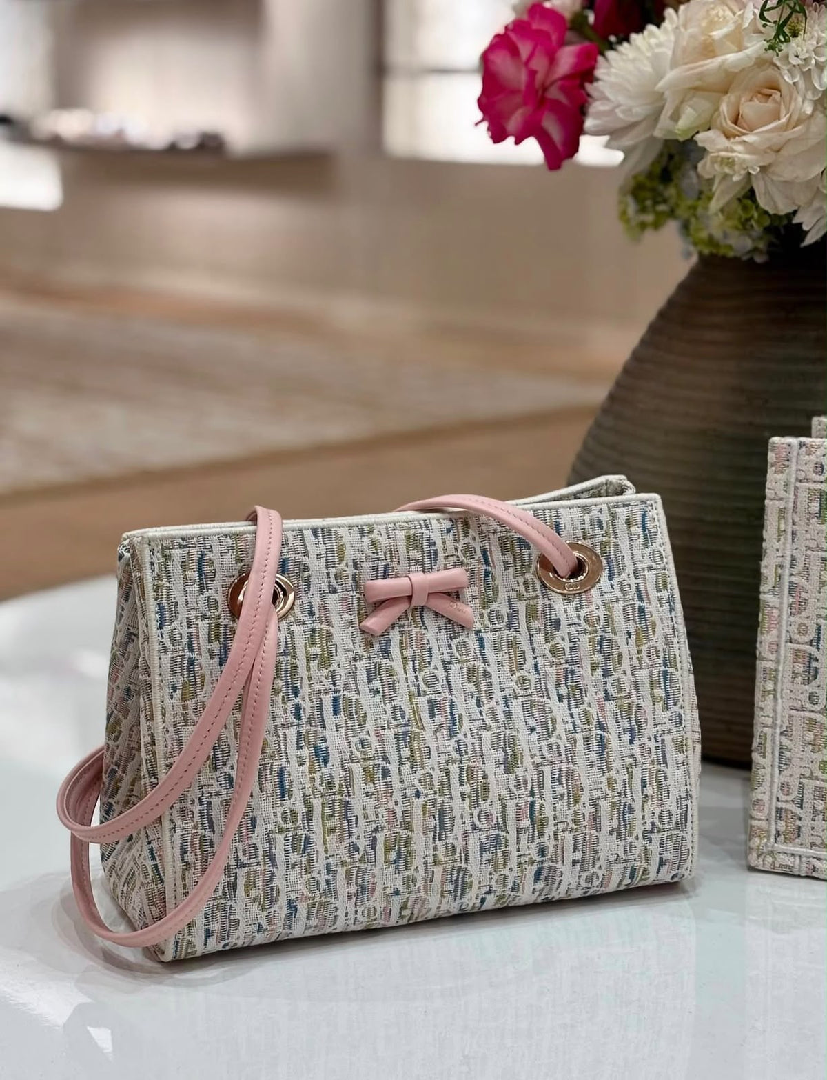 DIOR
