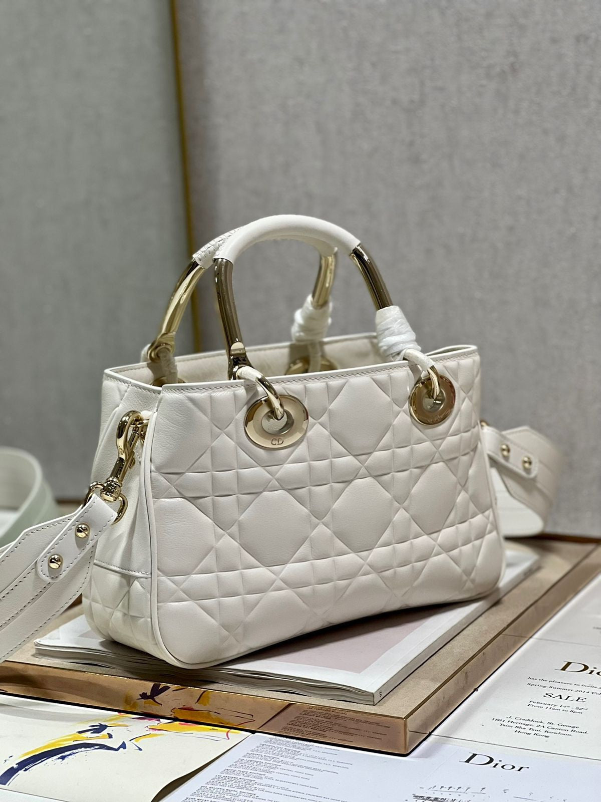 DIOR (Gold Handel)