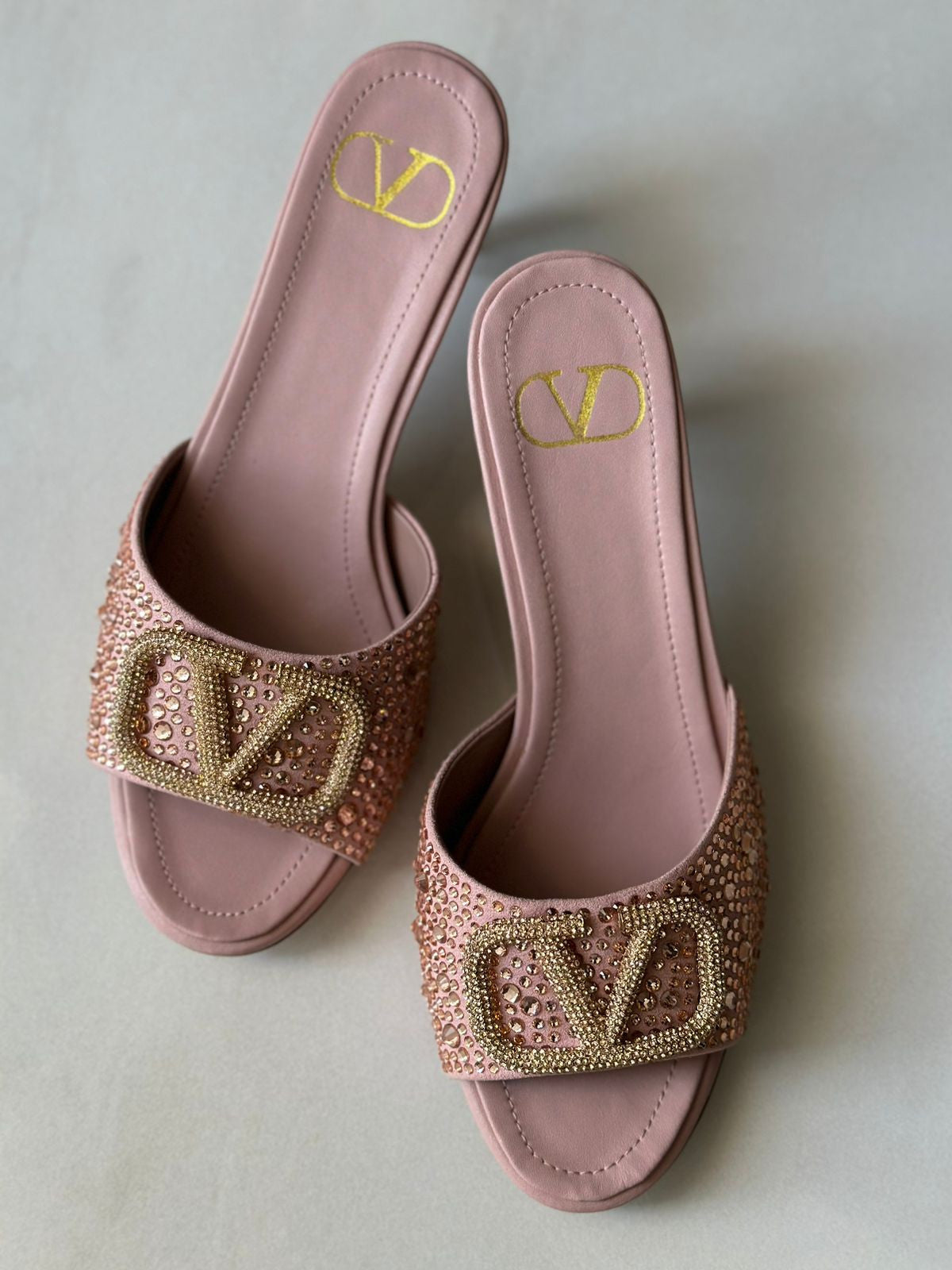 VALENTINO (2 Color)