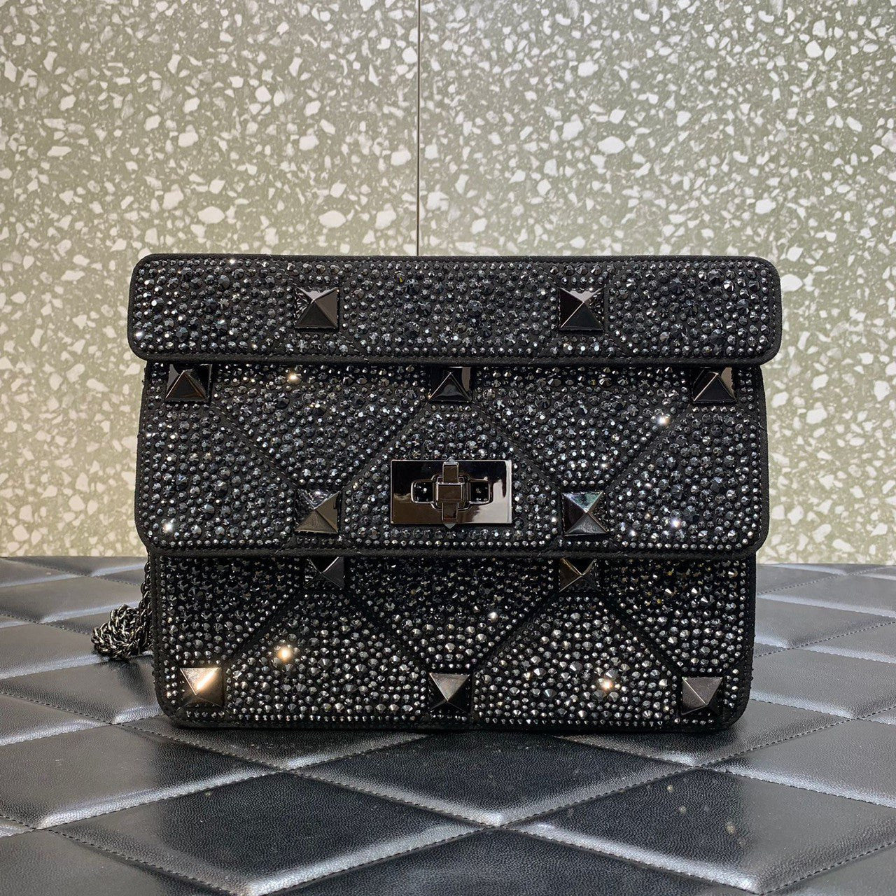 VALENTINO (2 Color)