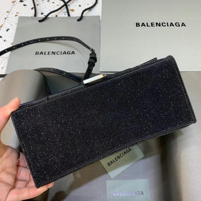 BALENCIAGA