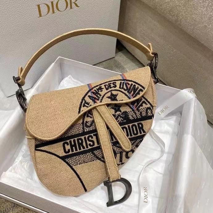 DIOR