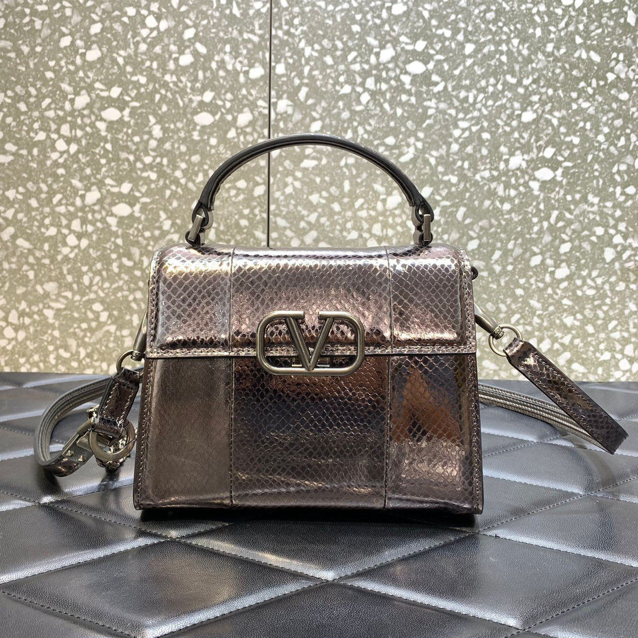 VALENTINO (2 Color)