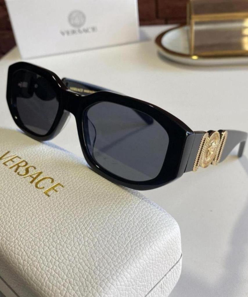 VERSACE