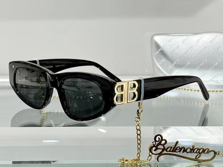 BALENCIAGA