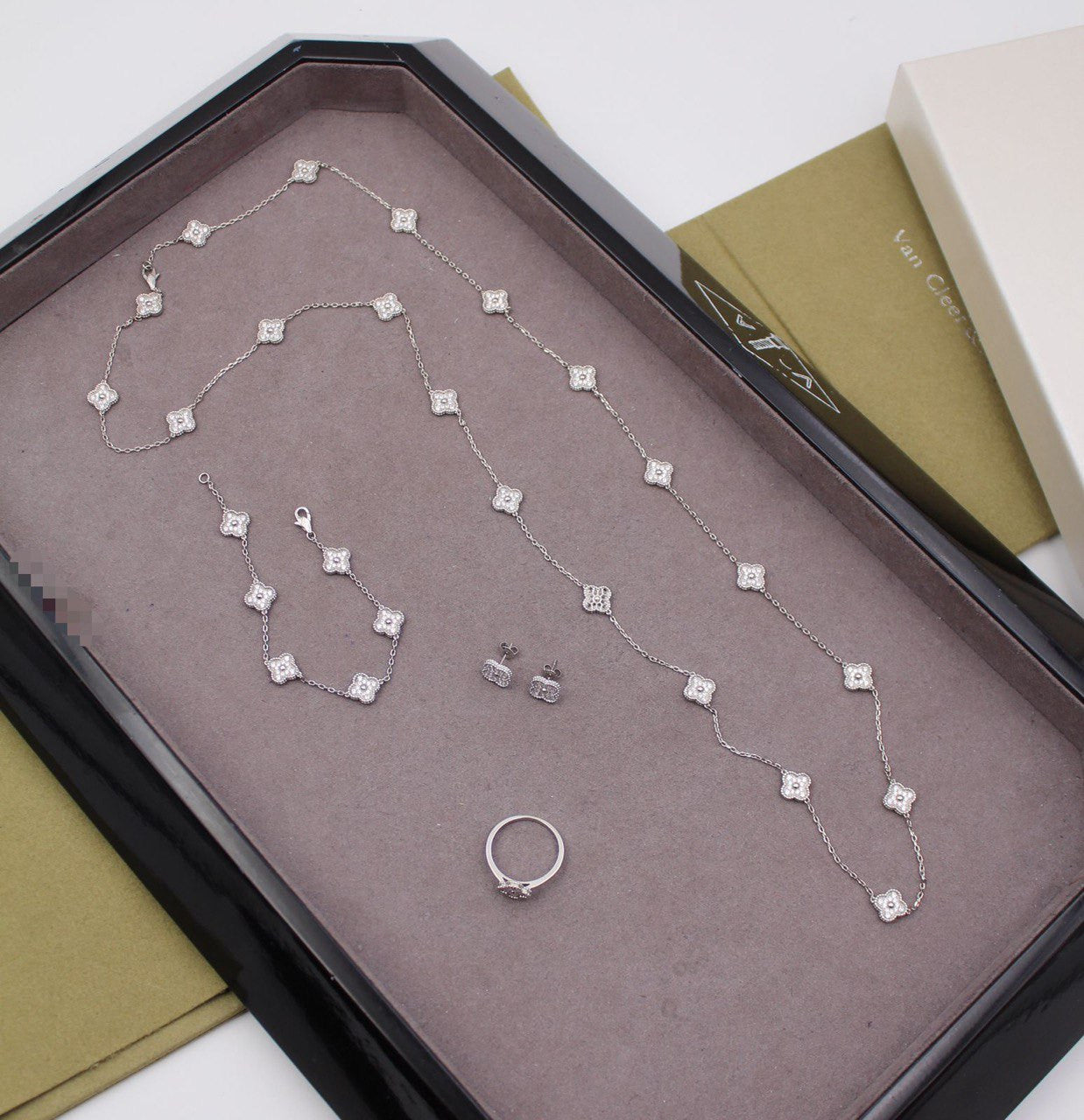 VAN CLEEF (SET)