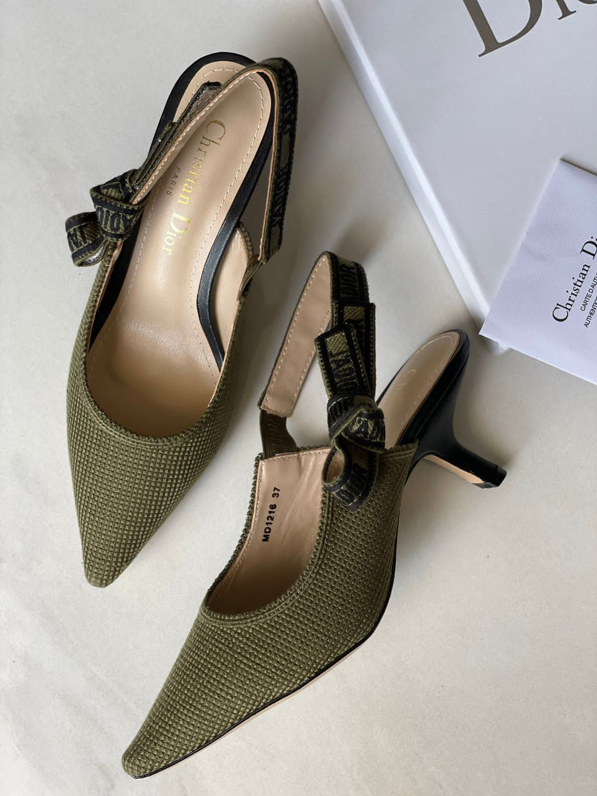 DIOR