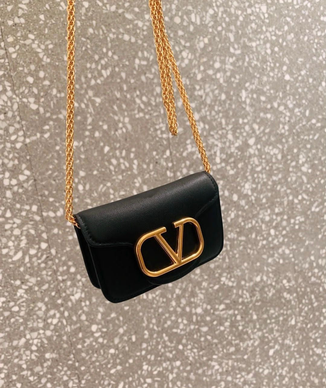 VALENTINO (4 Color)