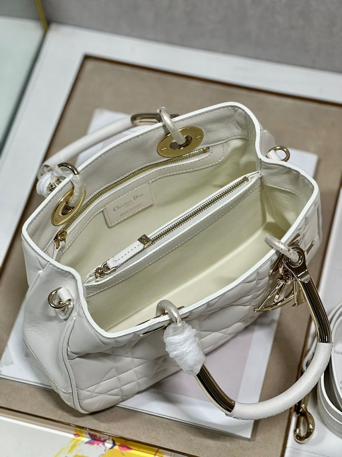 DIOR (Gold Handel)