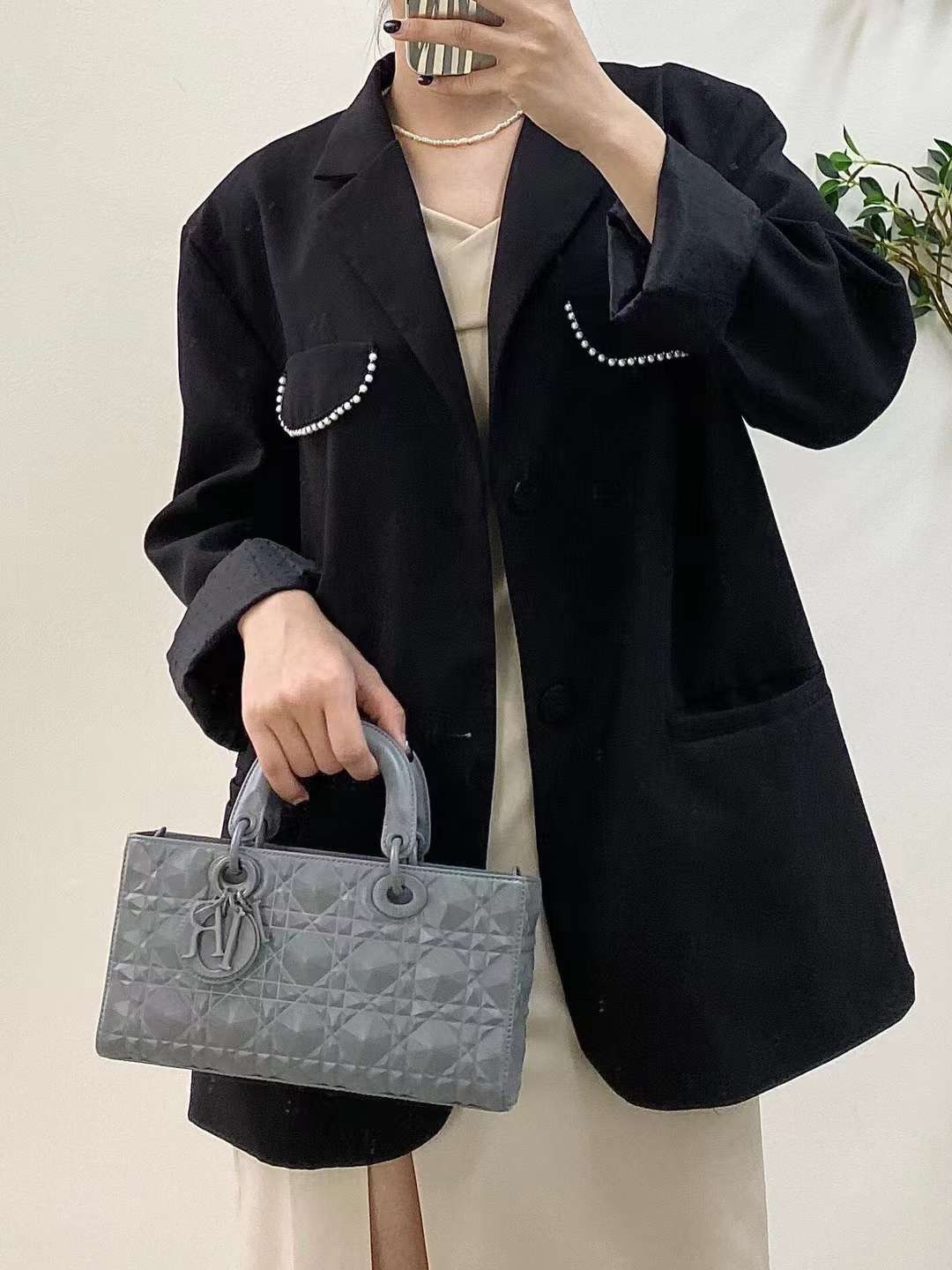 DIOR