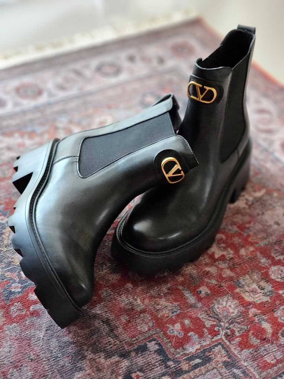 VALENTINO