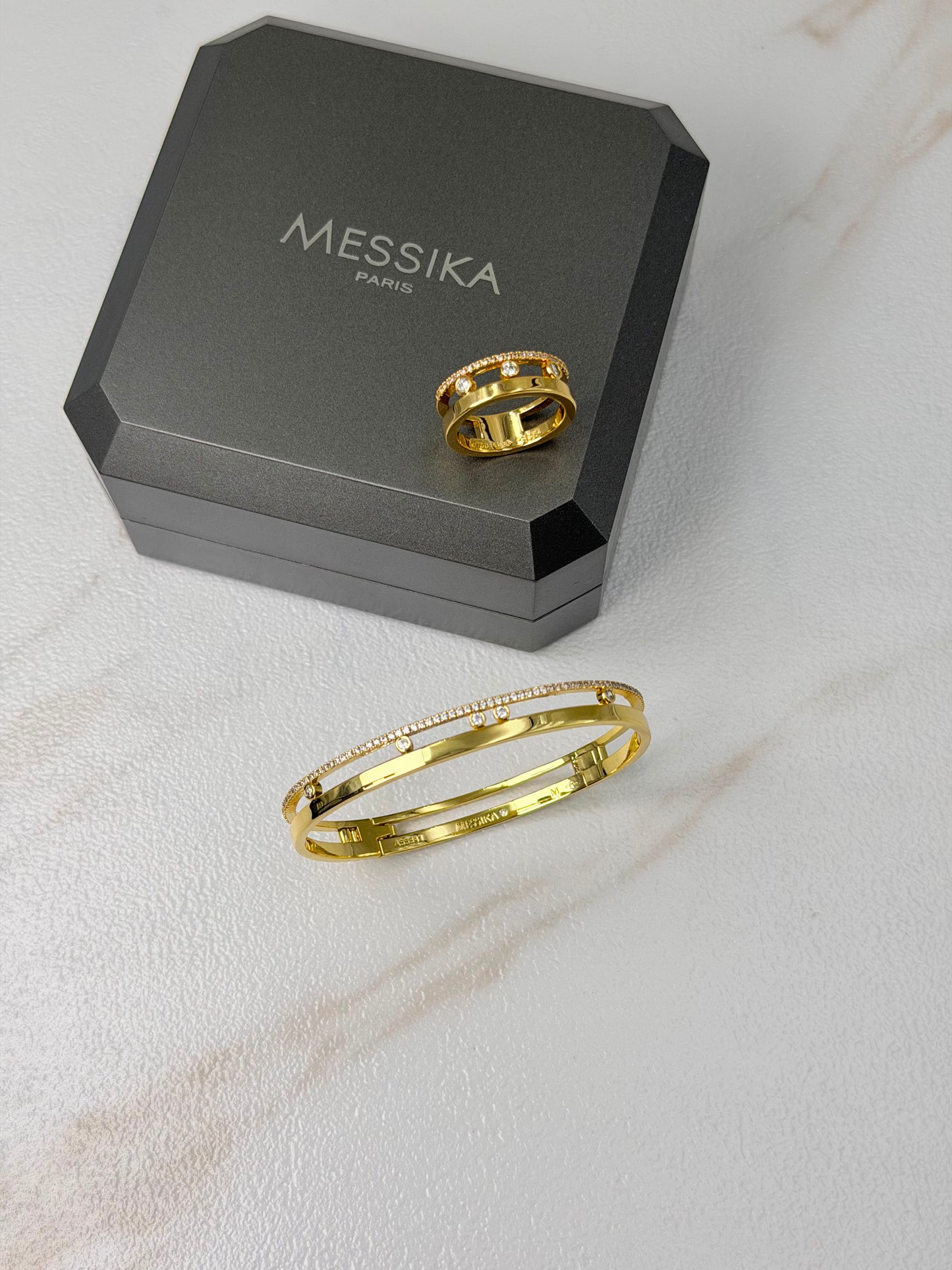 MESSIKA (2 Color)
