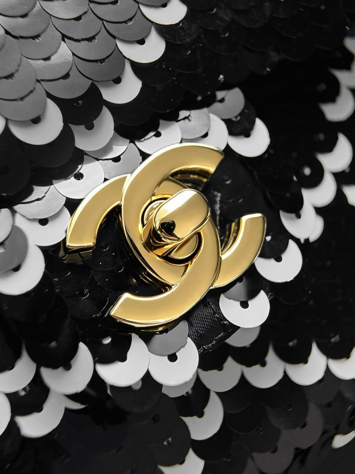 CHANEL (2 Color)