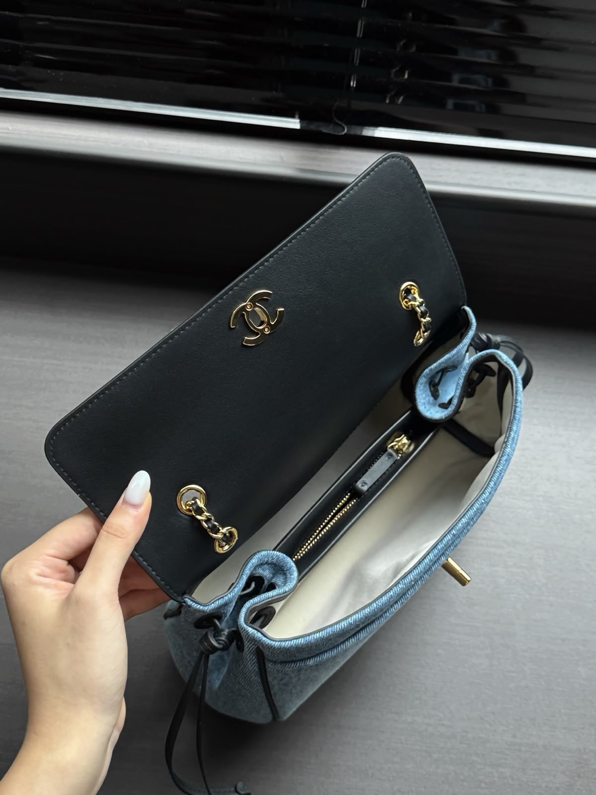 CHANEL (2 Color)