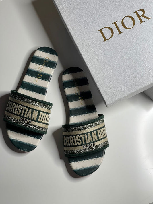 DIOR