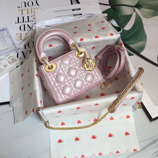 DIOR